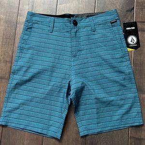 Volcom Surf and Turf Big Boys Hybrid Shorts Size 16 (28” waist) NWT